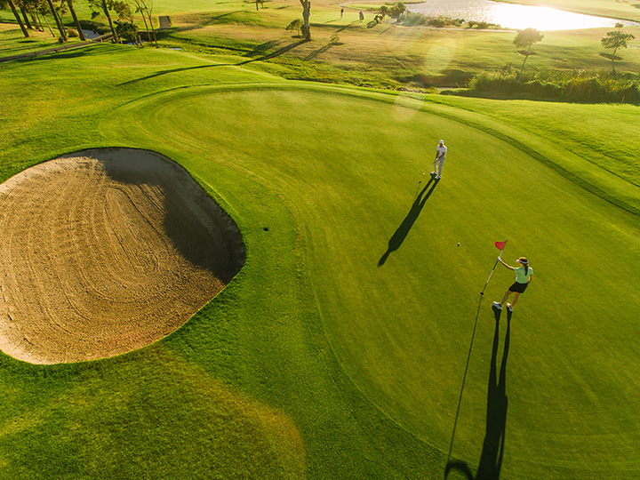 The 10 Best Golf Courses in Michigan!