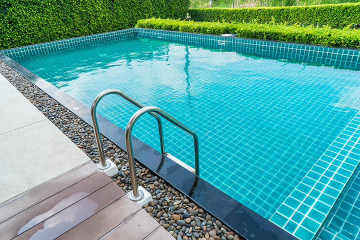 10 Best Pool Cleaning and Maintenance Services in Michigan!